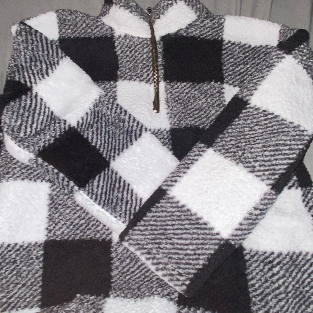 Quarter zip fleece flannel cover up.